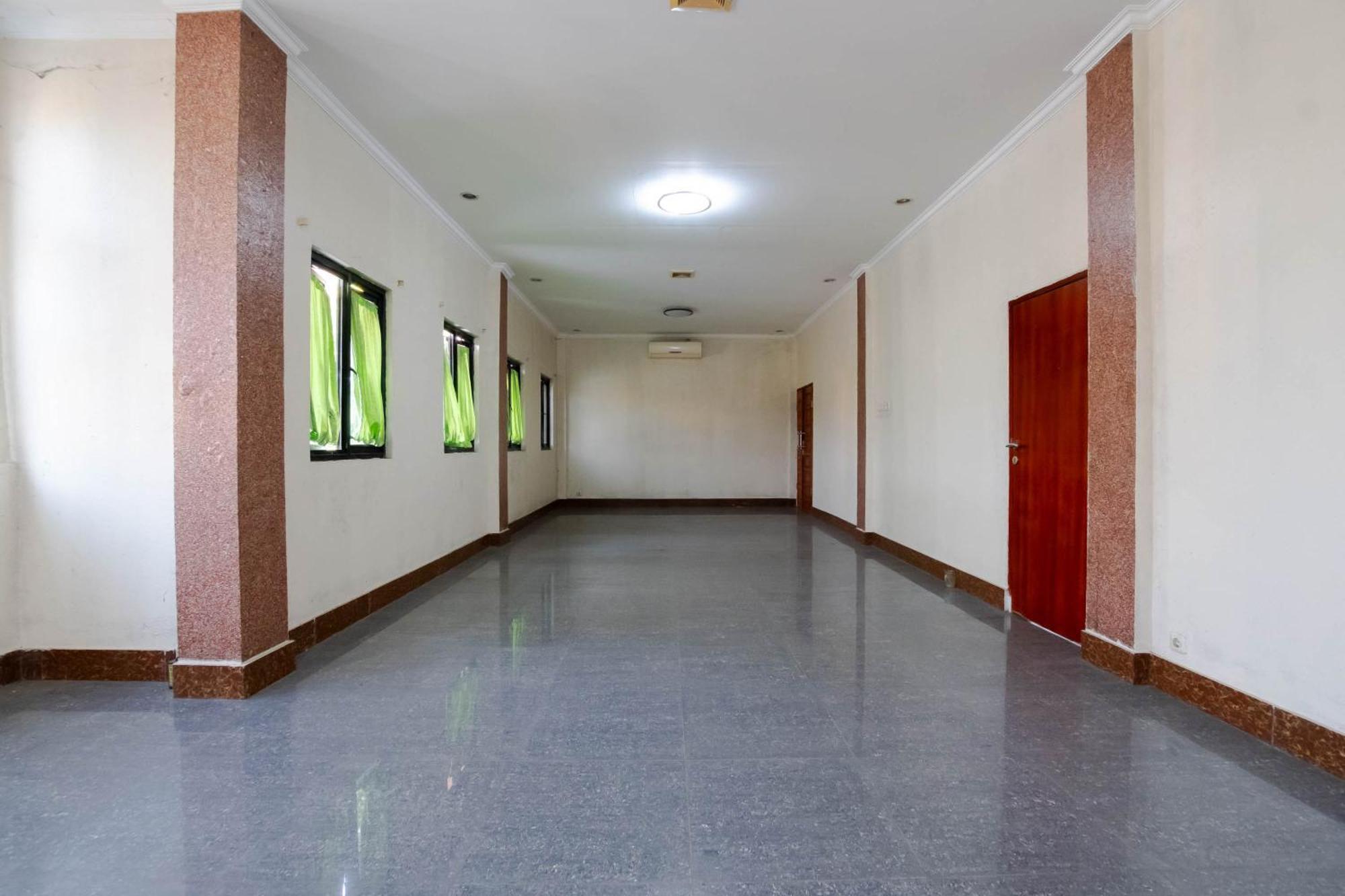 Nusa Indah Syariah Hotel Bandara By Abdihome Tangerang Exterior photo